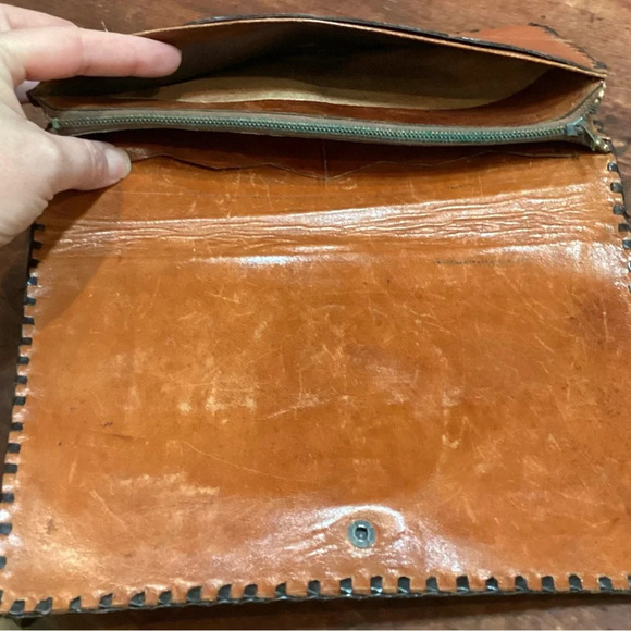 Antique Hand Tooled Leather Mexican Clutch Purse 10”x6”x.5” - Picture 5 of 5